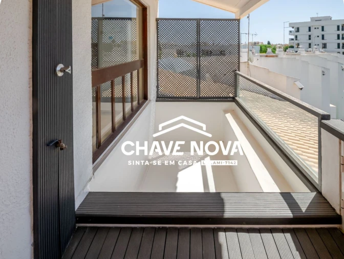 Apartamento T3 para Venda em Quarteira Foto 21