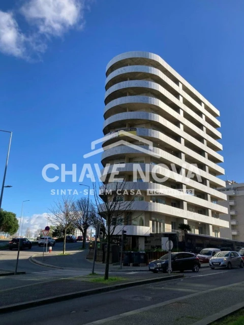 Apartamento T2 para Arrendamento em Ramalde