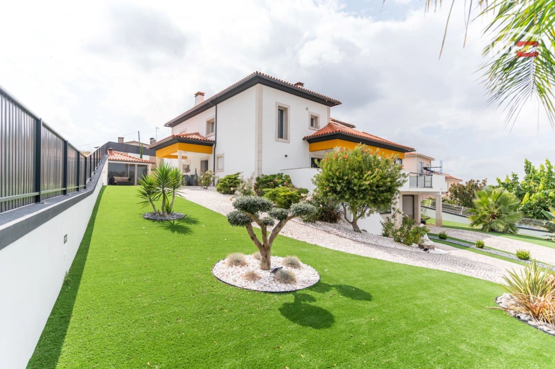 Moradia T5 para Venda em São João Baptista e Santa Maria dos Olivais Foto 5