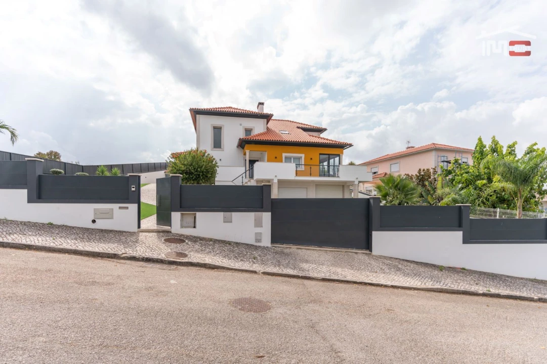 Moradia T5 para Venda em São João Baptista e Santa Maria dos Olivais Foto 6