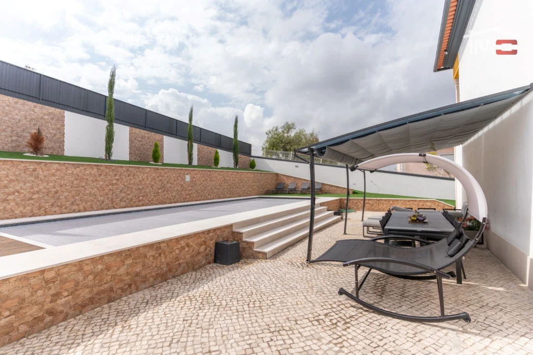 Moradia T5 para Venda em São João Baptista e Santa Maria dos Olivais Foto 9