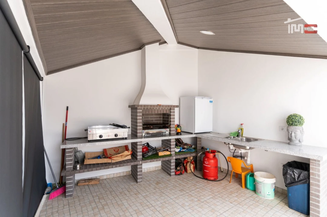 Moradia T5 para Venda em São João Baptista e Santa Maria dos Olivais Foto 10