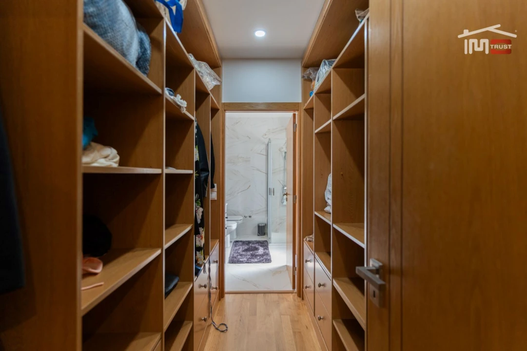 Moradia T5 para Venda em São João Baptista e Santa Maria dos Olivais Foto 20