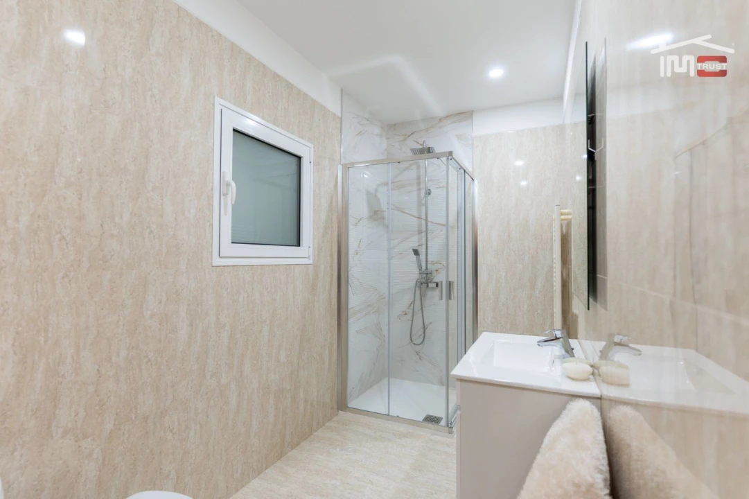 Moradia T5 para Venda em São João Baptista e Santa Maria dos Olivais Foto 27