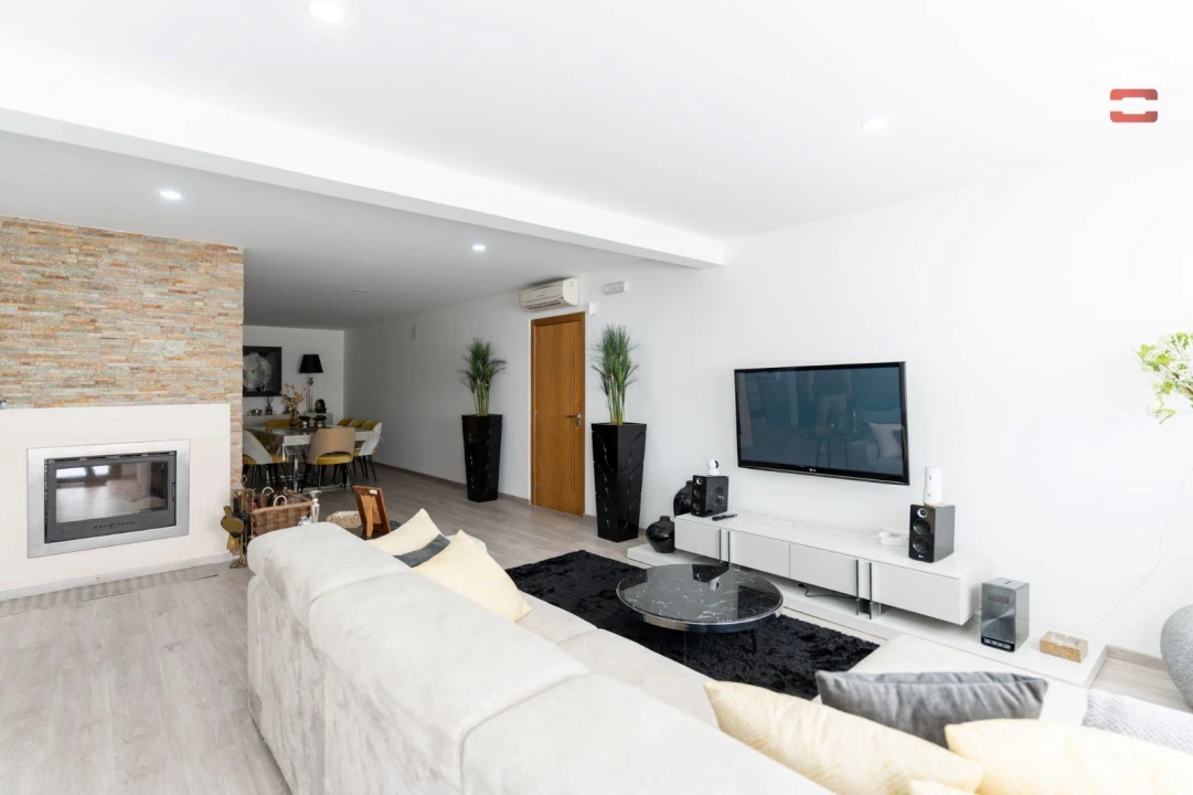 Moradia T5 para Venda em São João Baptista e Santa Maria dos Olivais Foto 37