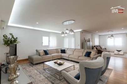 Moradia T5 para Venda em São João Baptista e Santa Maria dos Olivais