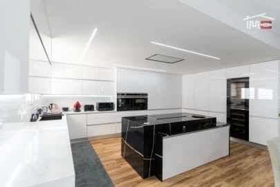 Moradia T5 para Venda em São João Baptista e Santa Maria dos Olivais