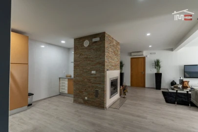 Moradia T5 para Venda em São João Baptista e Santa Maria dos Olivais