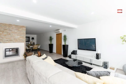 Moradia T5 para Venda em São João Baptista e Santa Maria dos Olivais