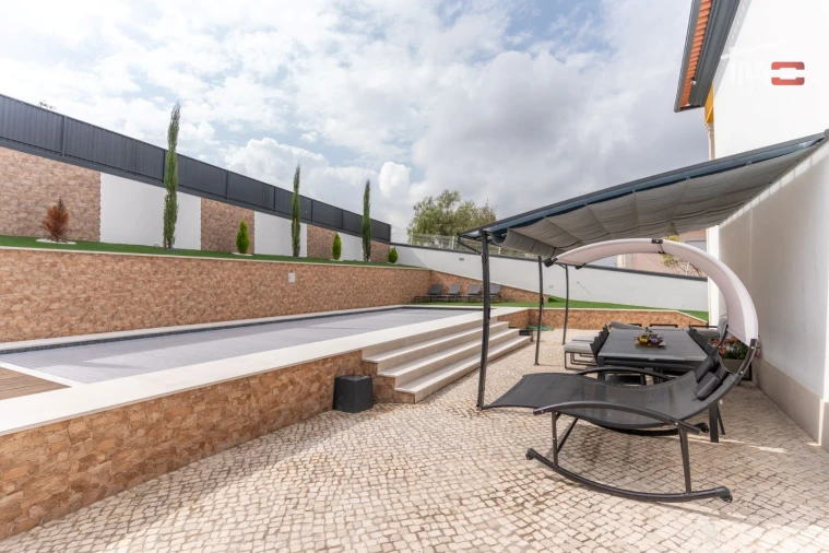 Moradia T5 para Venda em São João Baptista e Santa Maria dos Olivais Foto 9