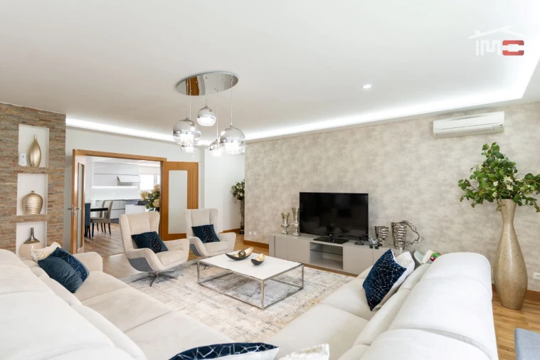 Moradia T5 para Venda em São João Baptista e Santa Maria dos Olivais Foto 13