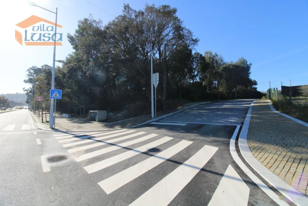 Terreno P/ Prédio para Venda em Rio Tinto Foto 1