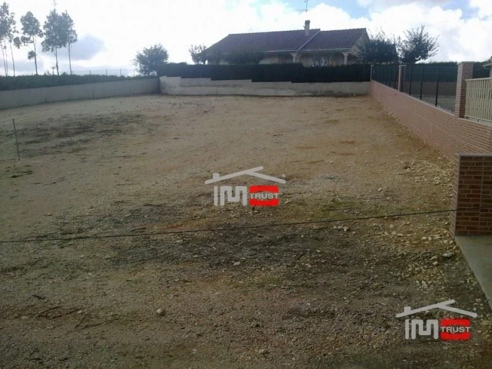 Terreno Misto para Arrendamento em São Mamede Foto 1