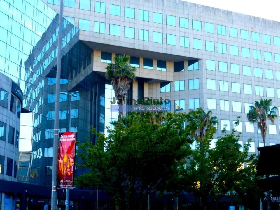 Escritório para Arrendamento em Cedofeita, Santo Ildefonso, Sé, Miragaia, São Nicolau e Vitória Foto 4