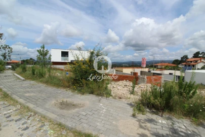 Terreno para Venda em Quinchães
