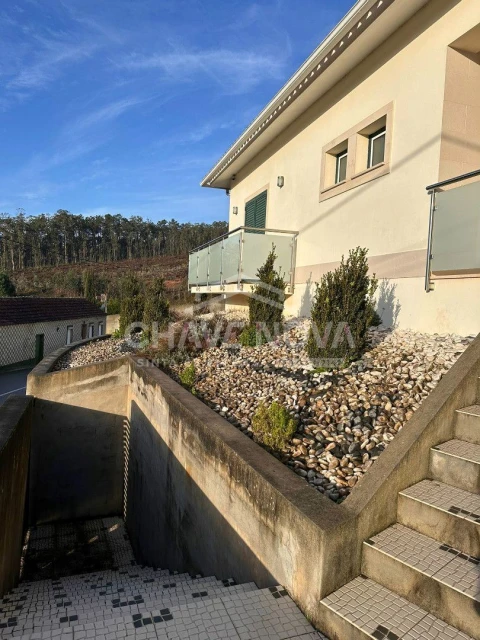 Moradia T3 para Venda em Alquerubim