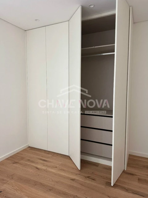 Apartamento T3 para Venda em Glória e Vera Cruz