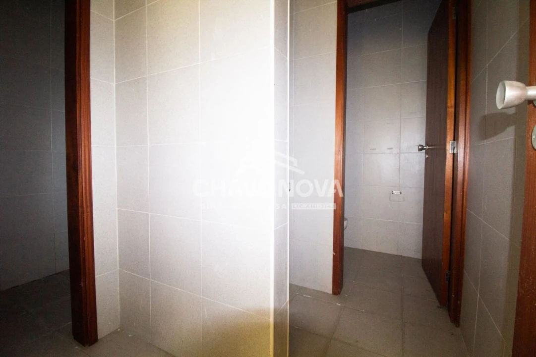 Armazém para Venda em Fânzeres e São Pedro da Cova Foto 15