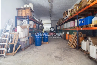 Armazém para Venda em Fânzeres e São Pedro da Cova