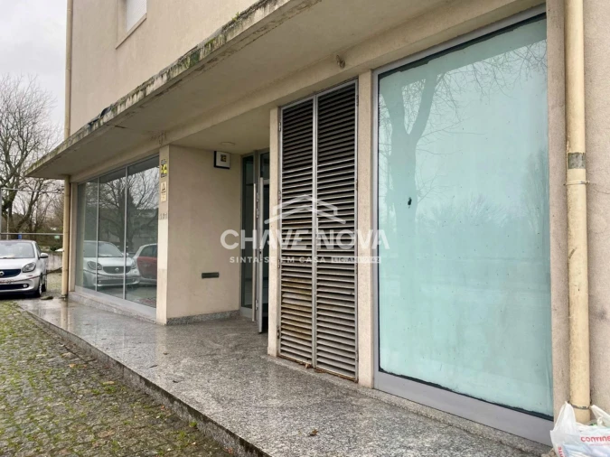 Loja para Arrendamento em Paranhos Foto 20