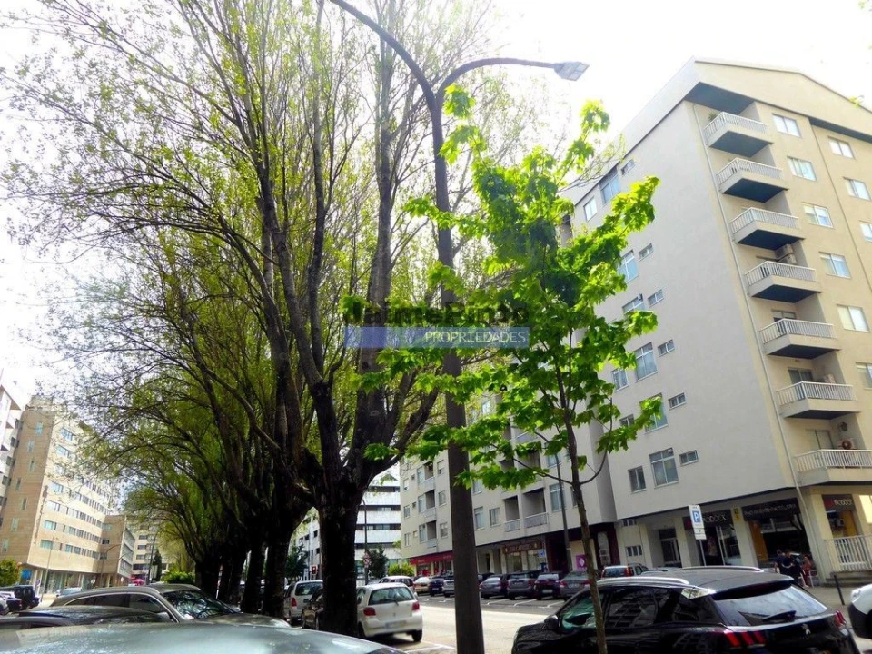 Apartamento T3 para Venda em Cedofeita, Santo Ildefonso, Sé, Miragaia, São Nicolau e Vitória Foto 4
