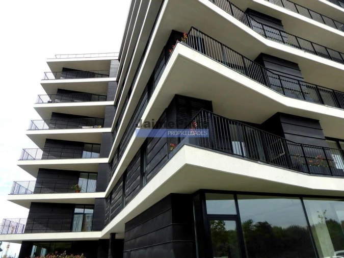 Apartamento T3 para Venda em Cedofeita, Santo Ildefonso, Sé, Miragaia, São Nicolau e Vitória Foto 2