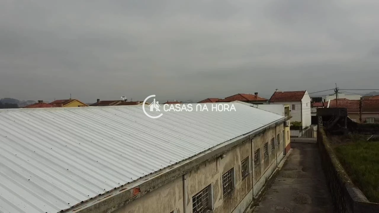 Armazém para Venda em Oliveira do Douro Foto 3