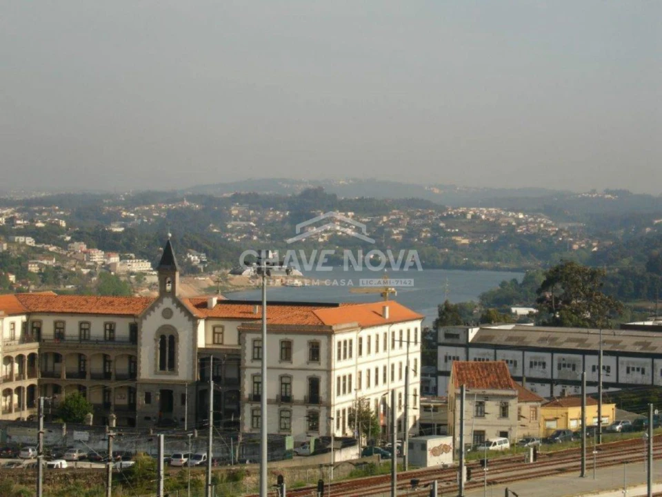 Apartamento T3 para Venda em Campanhã Foto 1