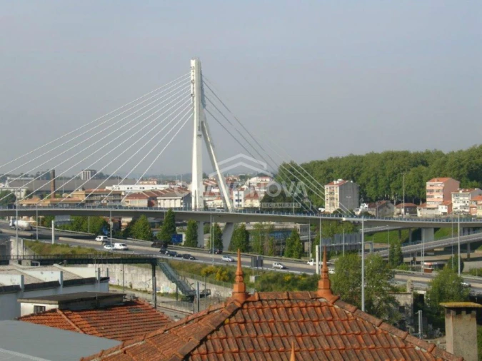 Apartamento T3 para Venda em Campanhã Foto 2
