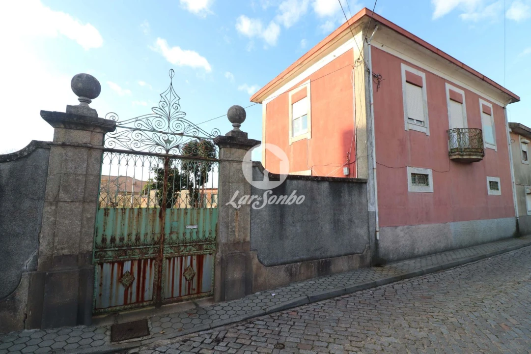 Moradia T6 para Venda em Madalena Foto 2