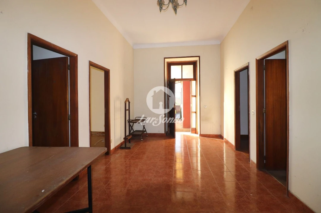 Moradia T6 para Venda em Madalena Foto 10