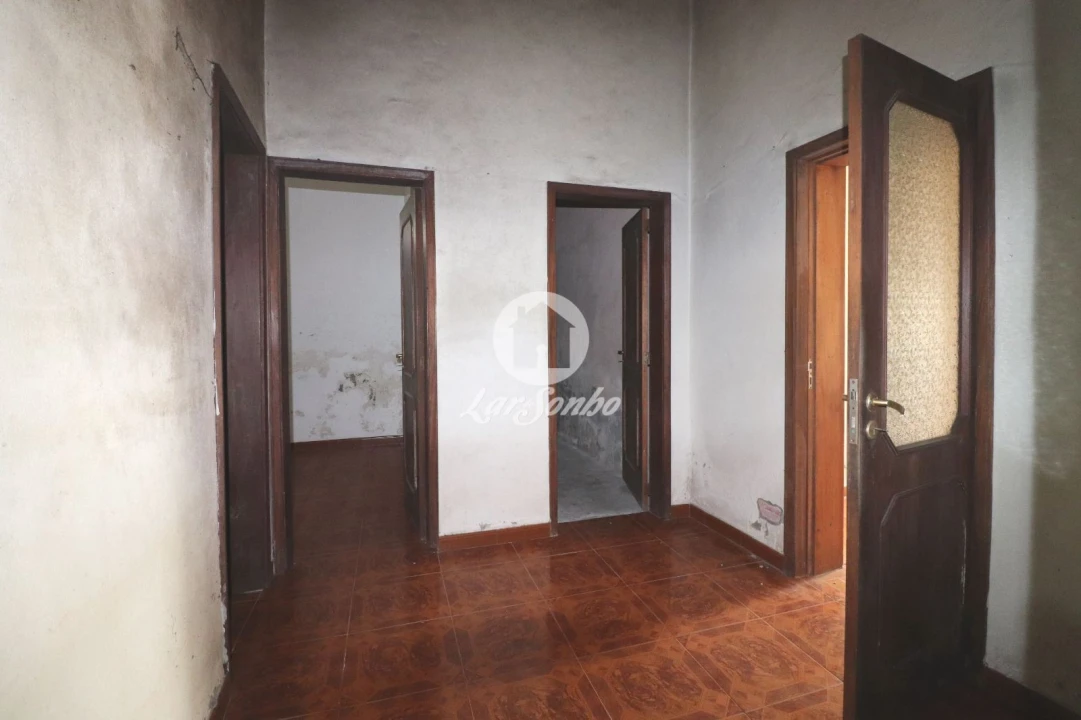 Moradia T6 para Venda em Madalena Foto 23