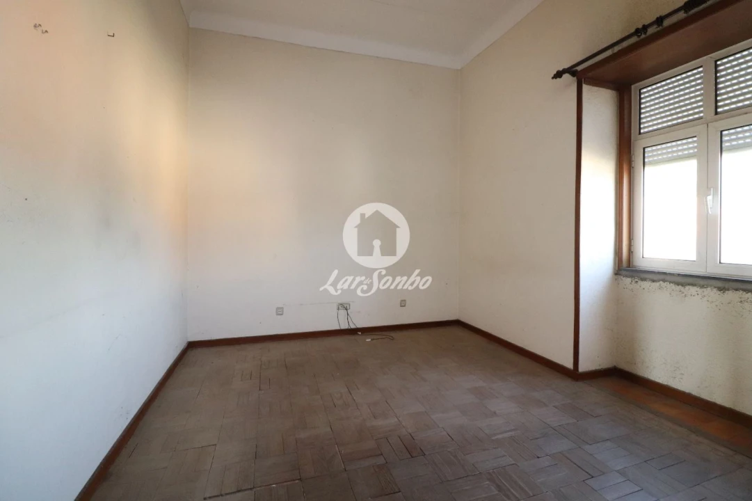 Moradia T6 para Venda em Madalena Foto 17