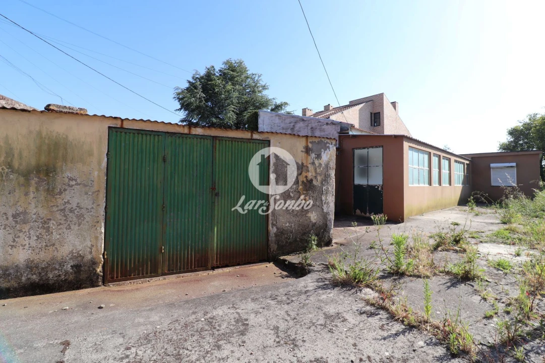 Moradia T6 para Venda em Madalena Foto 30