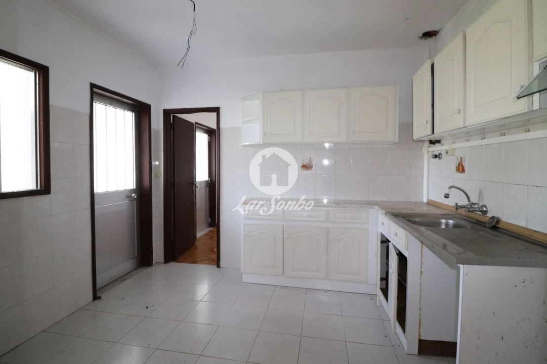 Moradia T6 para Venda em Madalena Foto 37