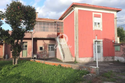 Moradia T6 para Venda em Madalena