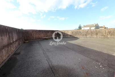 Moradia T6 para Venda em Madalena