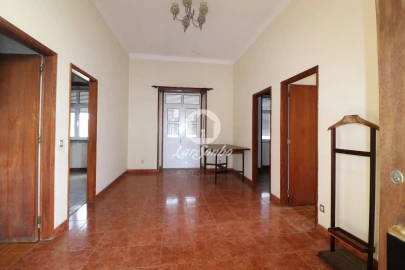 Moradia T6 para Venda em Madalena