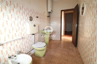 Moradia T6 para Venda em Madalena