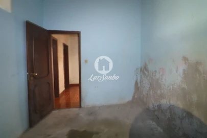 Moradia T6 para Venda em Madalena