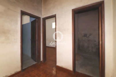 Moradia T6 para Venda em Madalena