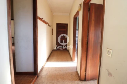 Moradia T6 para Venda em Madalena