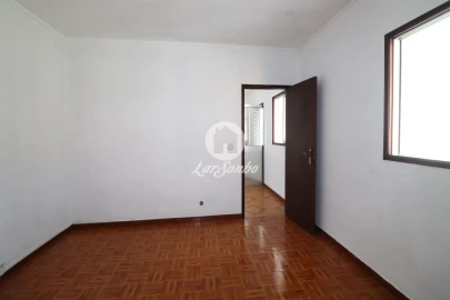 Moradia T6 para Venda em Madalena