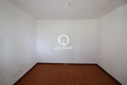 Moradia T6 para Venda em Madalena