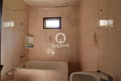 Moradia T6 para Venda em Madalena