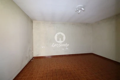 Moradia T6 para Venda em Madalena