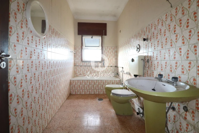 Moradia T6 para Venda em Madalena Foto 14