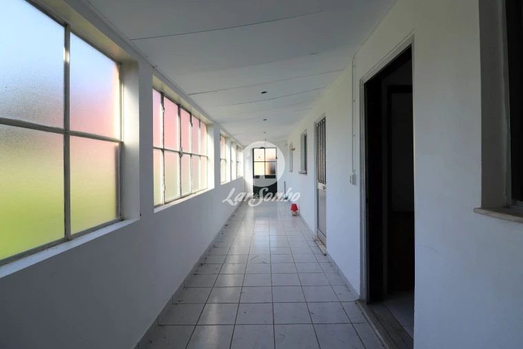 Moradia T6 para Venda em Madalena Foto 31