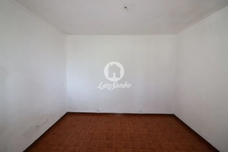 Moradia T6 para Venda em Madalena Foto 33