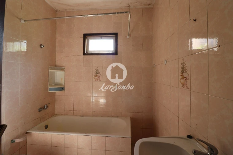 Moradia T6 para Venda em Madalena Foto 35